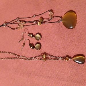 🖐️3/$15🖐️Earrings and Necklace set